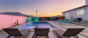 Sunray House Modern Getaway Pool Spa Tesla Charger