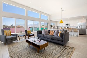 TV, books, music library, stereo