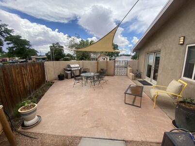 Garden Patio Studio near Bosque, Old Town