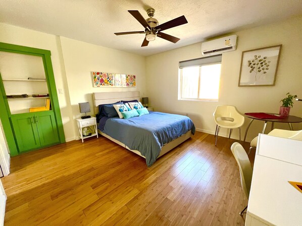 1 bedroom, desk, iron/ironing board, free WiFi