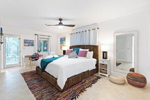 3 bedrooms, desk, iron/ironing board, travel crib