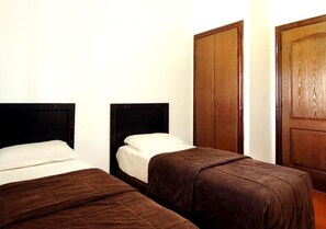 2 bedrooms, bed sheets