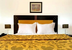 2 bedrooms, bed sheets