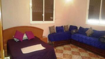 2 多间卧室、上网接入