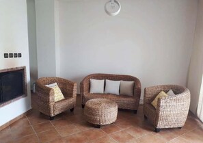 Télévision, cheminée