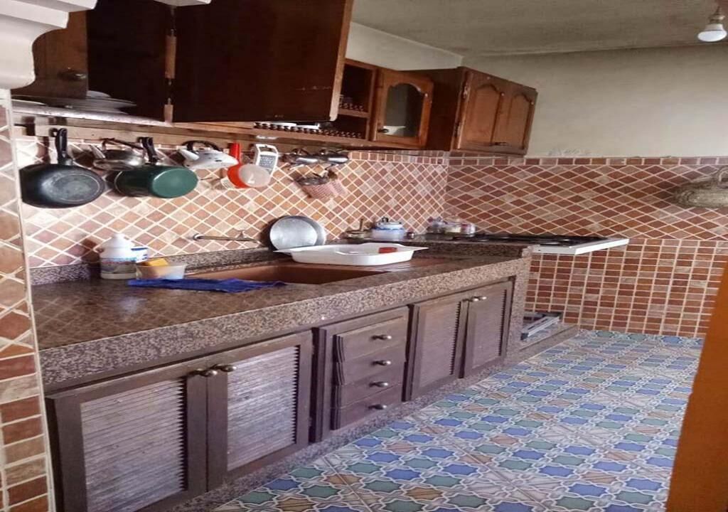 Fridge, oven, stovetop, cookware/dishes/utensils