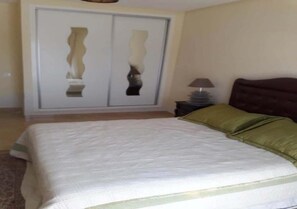 2 bedrooms