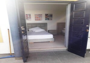 2 bedrooms, bed sheets