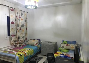 2 chambres, fer et planche Ă repasser