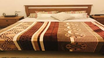 2 bedrooms, iron/ironing board