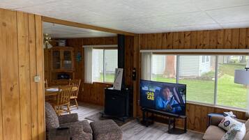 Smart TV, DVD player