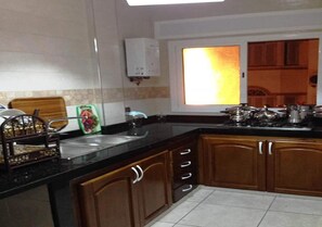 Réfrigérateur, plaque de cuisson