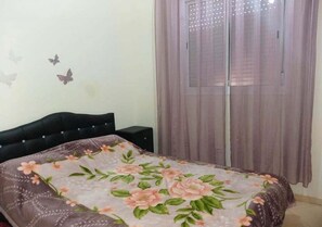 2 bedrooms, iron/ironing board