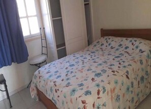 2 bedrooms