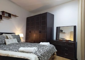 1 Schlafzimmer, Bügeleisen/Bügelbrett, Internetzugang