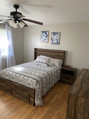 Room - 500 A Terry AVE  (Oak Hill)