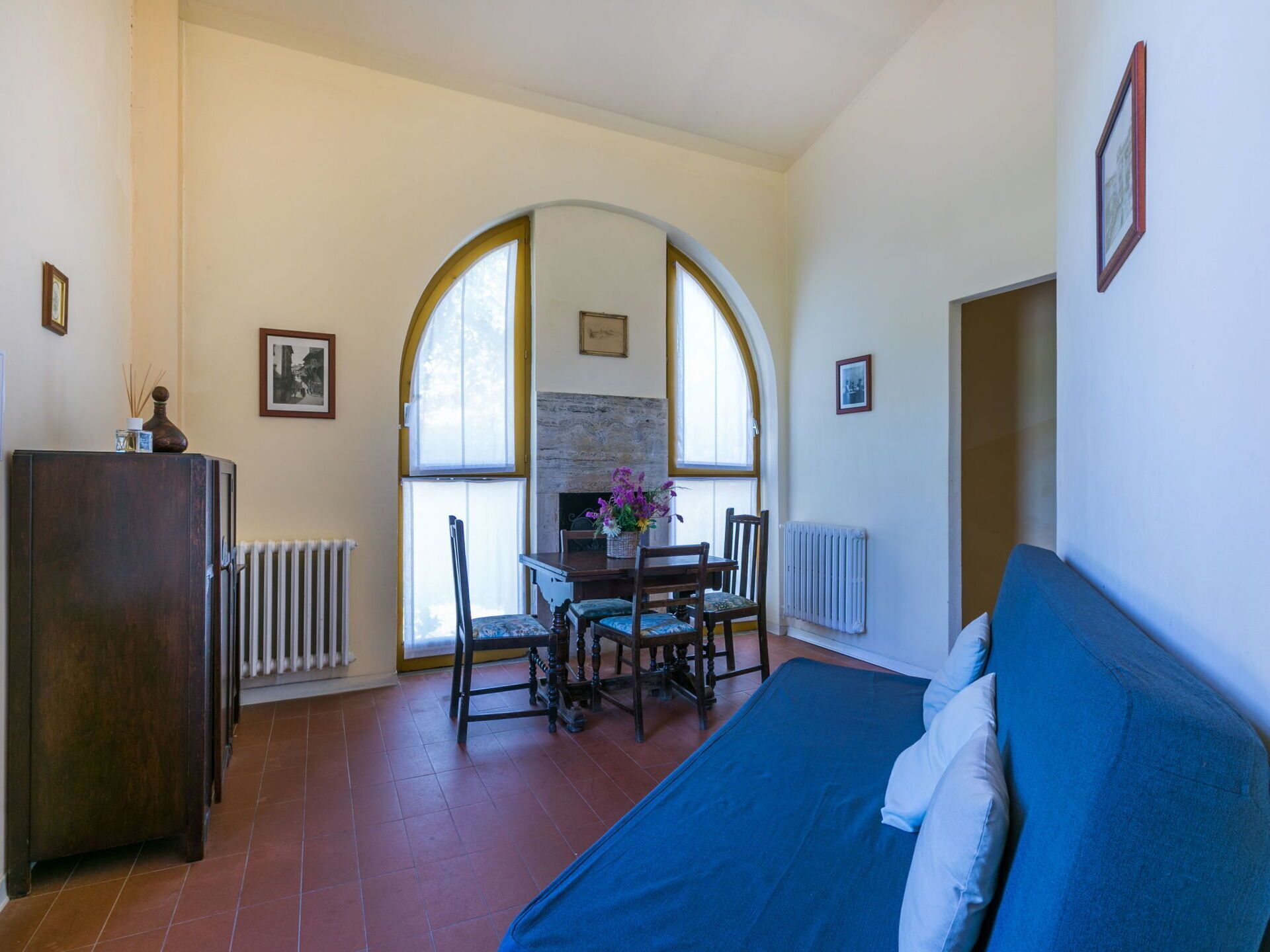 Angenehme Wohnung In Einem Ferienhaus Für 6 Gäste Mit Pool, Tv Und Innenhof - Poggibonsi
