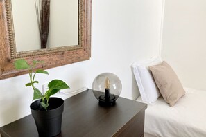 Cottage | 2 bedrooms, laptop workspace, iron/ironing board, free WiFi - Fieldsend Cottage (East Maitland)