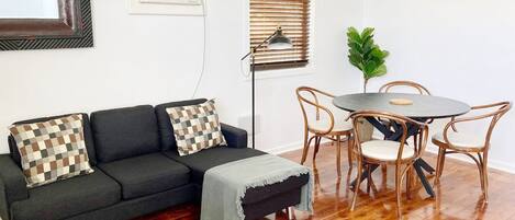 Cottage | Living area