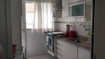 Kühlschrank, Herdplatte, Geschirrspüler