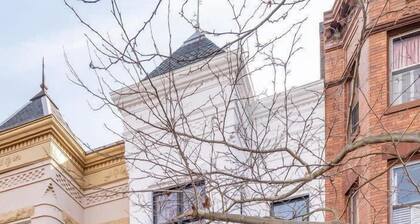 Bloomingdale Beauty - Sleeps 4 in Style!