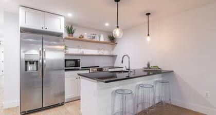 Bloomingdale Beauty - Sleeps 4 in Style!