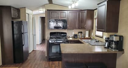 Cozy Niagara on the lake cottage in Vine Ridge Resort