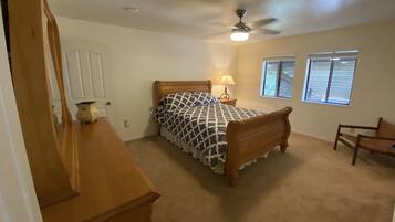 5 habitaciones, tabla de planchar con plancha y wifi gratis