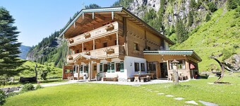 Alpine Chalet Lacknerbrunn 25-30 persons with Mountain View