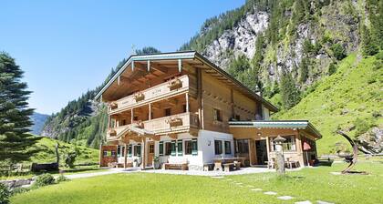 Alpine Chalet Lacknerbrunn up to 21 persons with Mountain View