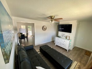 Smart TV, DVD player