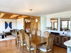 Dining - Catskills Mountaintop House w/ HOT TUB and VIEWS! (Jefferson)