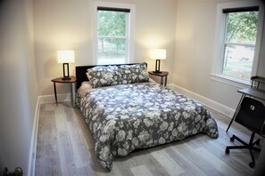 4 bedrooms, iron/ironing board, free WiFi, bed sheets