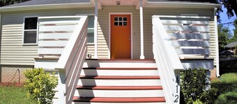 *NEWLY BUILT* 4 BR (7 beds) Retreat by Noda, Uptown, Plaza Midwood, Conv Center