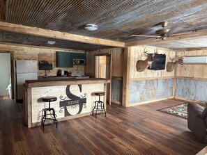 Interior - Countryside Apartment (Gridley)