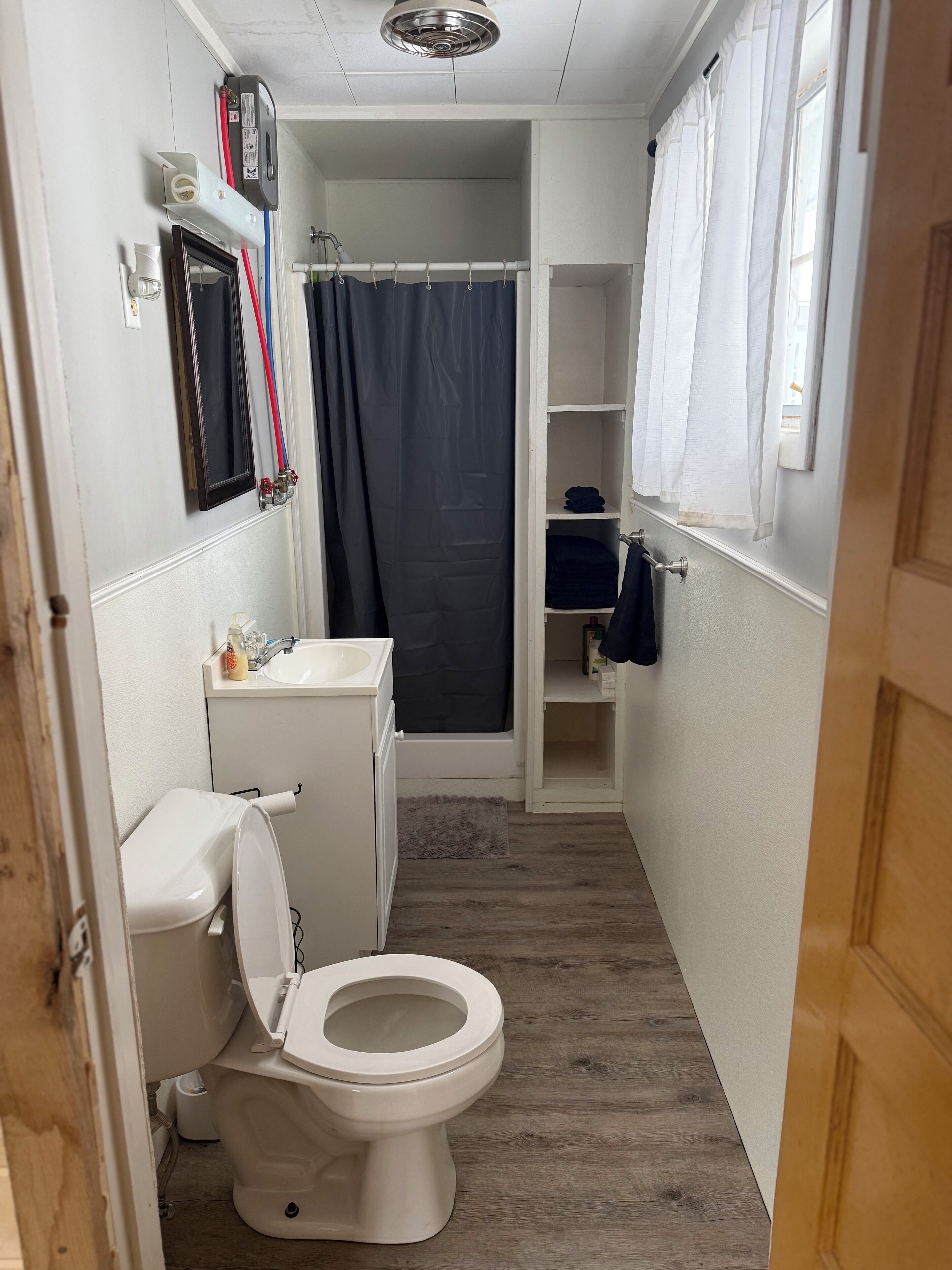 Dusche, Handtücher, Seife, Toilettenpapier