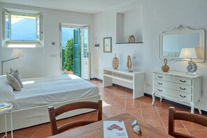 1 bedroom, travel crib, free WiFi