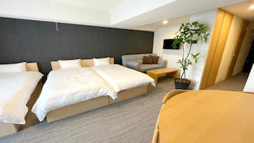 4 人部屋 | デスク、WiFi (無料)