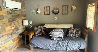 Cottonwood Cabin - Cozy Retreat w/ Fire Pit & 150 Acres