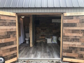 Property grounds - Cottonwood Cabin (Gridley)