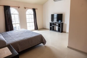 1 Schlafzimmer, Bügeleisen/Bügelbrett, Internetzugang