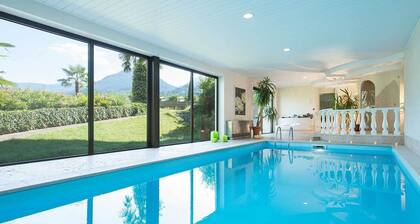 Ferienwohnung "Weinsepphof 9" mit Bergblick, Pool, & Balkon