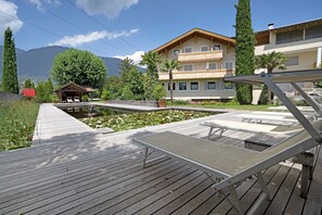 Terrace/patio - Apartment "Weinsepphof 8" with Mountain View, Pool, Wi-Fi, Garden & Balcony (Lana)