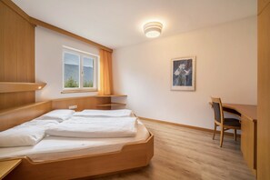 2 室のベッドルーム、WiFi (無料)、ベッドシーツ、車椅子でアクセスできる設備