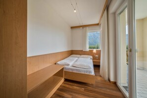 2 bedrooms, free WiFi, bed sheets, wheelchair access