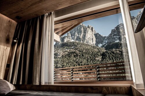 Ferienwohnung "Mysciliar Sky I" mit Bergblick, WLAN, Garten, Terrasse & Balkon