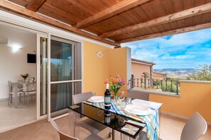 Outdoor dining - Villa Casa Angus with partial Sea View, A/C, Garden & Terrace; Pet-friendly (BADESI)