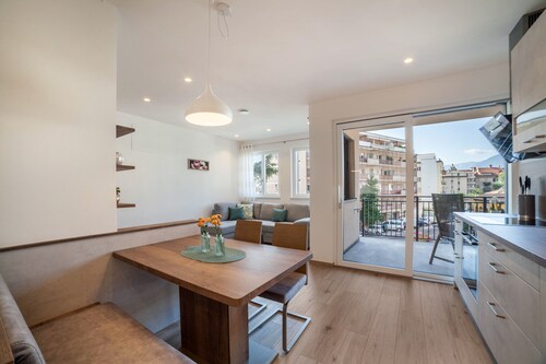 City Apartment Flora in MERANO with terrace and garage