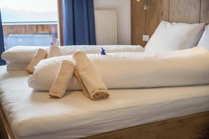 2 chambres, accĂšs au Wi-Fi (inclus), literie fournie