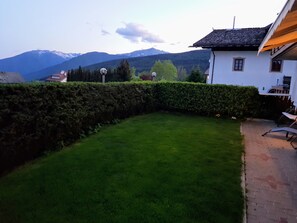 Terrace/patio - Holiday Apartment "Residenz Condor Gitschberg" with Mountain View, Sauna & Garden (Meransen)